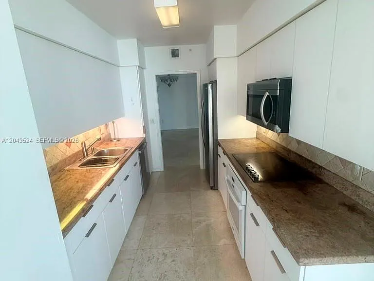 16400 Collins Ave #942 — Photo 8