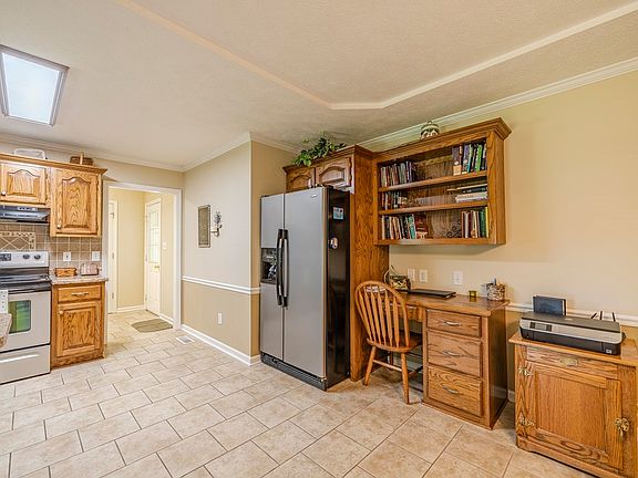 5th image of 335 Jordan Glen Ln
