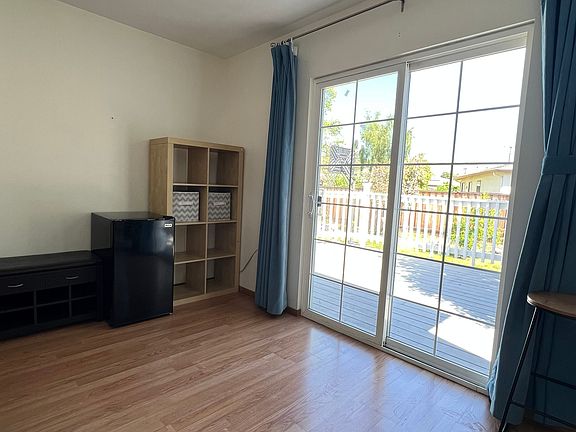 4th image of 41530 Chadbourne Dr