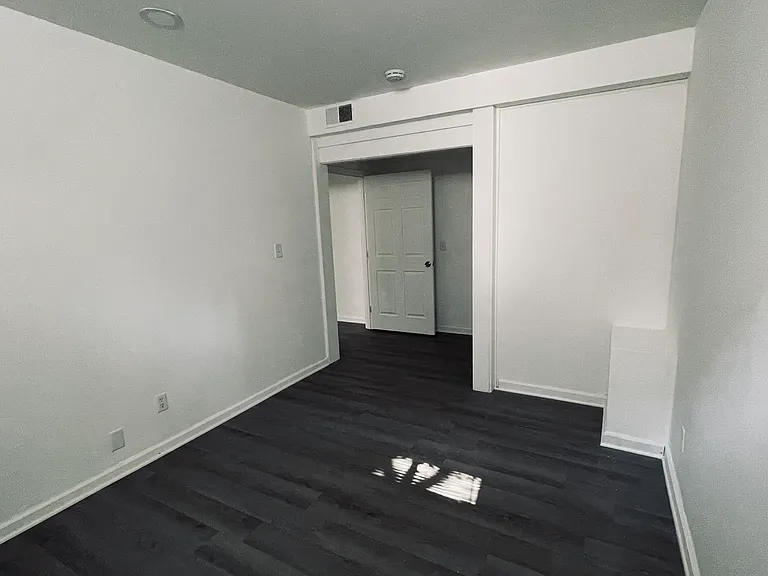 900 Saint Paul St #B2 — Photo 6