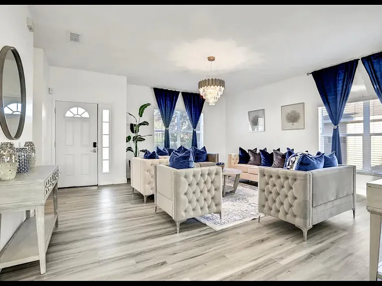 402 Ballyshannon Dr — Photo 4