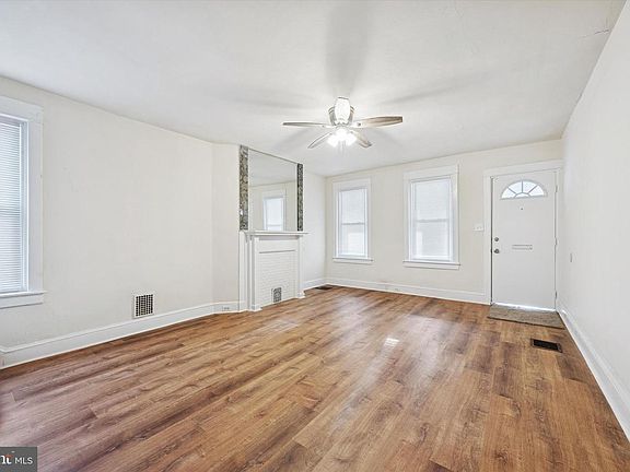 3rd image of 2929 West St