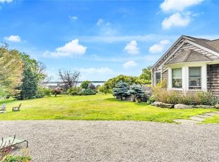 840 E Shore Rd, Jamestown, RI 02835
