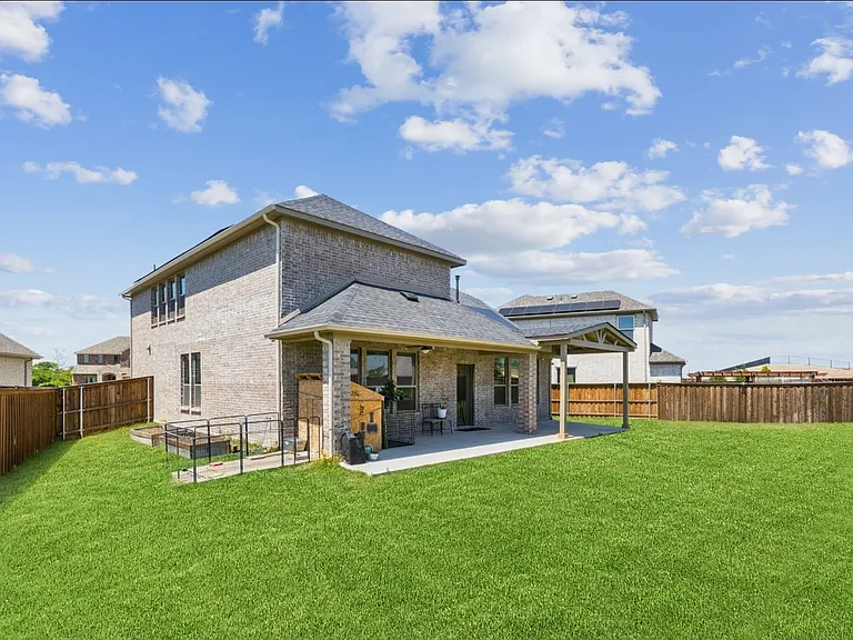 3640 Lillian Ct — Photo 36
