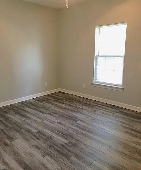 505 S Elgin Ct — Photo 7