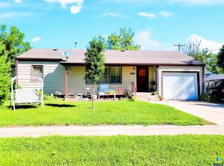 920 W Park St, Centerville, SD 57014