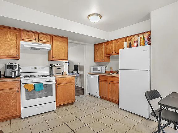 4th image of 2201 Sturdy Rd APT A