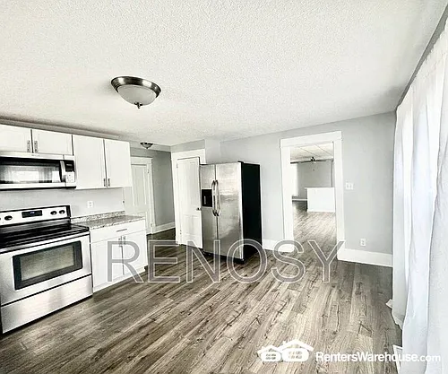 105 E 3rd Ave Photo 1