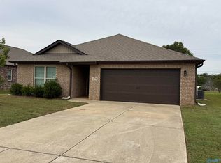 179 Cherry Laurel Dr, Hazel Green, AL 35750