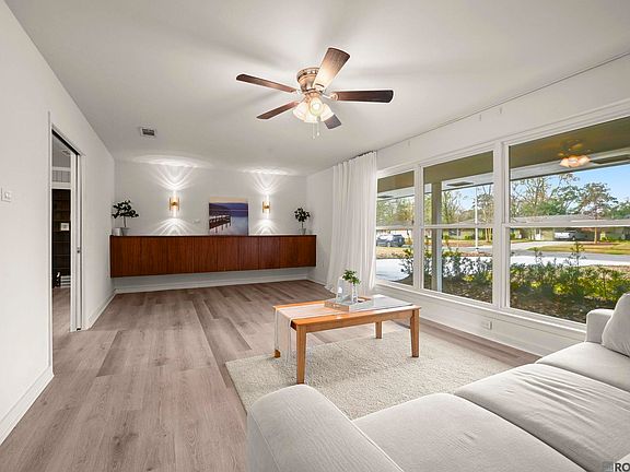 2nd image of 555 Woodhaven St