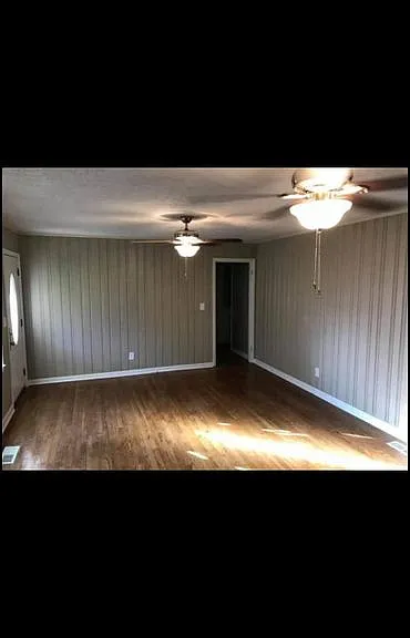 77 Newton Rd — Photo 2
