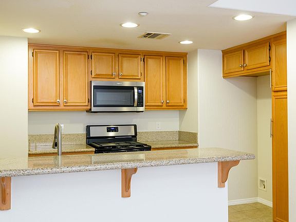 4th image of 243 Riverdale Ct APT 416