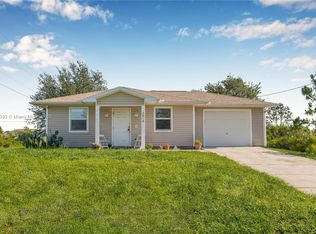 2818 66th St W, Lehigh Acres, FL 33971