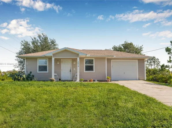 2818 66th St W, Lehigh Acres, FL 33971