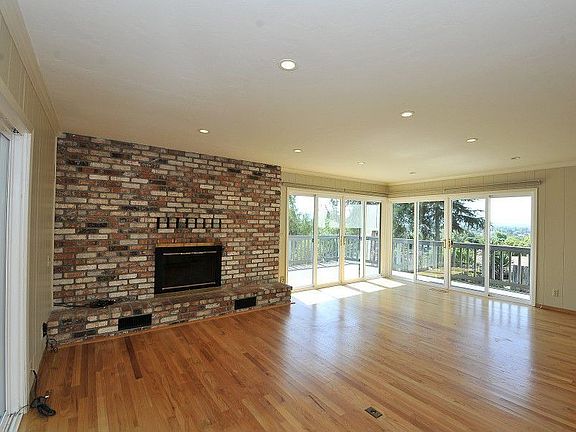 5th image of 3474 Suncrest Ave