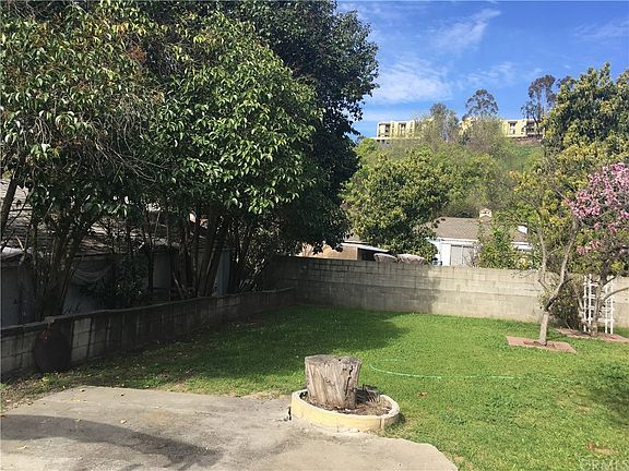 3rd image of 3847 Harriman Ave