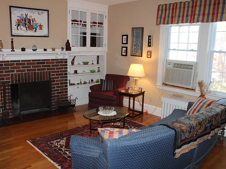 888 Farmington Ave #D — Photo 4