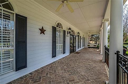 3rd image of 206 Oldenwood Ct