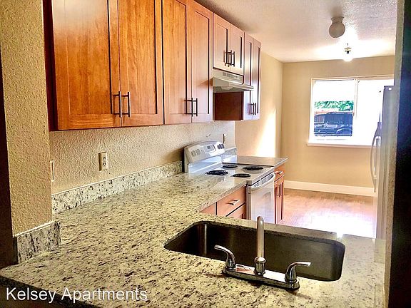 2nd image of 520 S Kelsey St #9195422