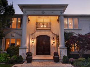 1800 Trails Edge Dr, Northbrook, IL 60062