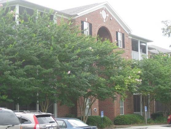 1st image of 1575 Cambridge Lakes Dr