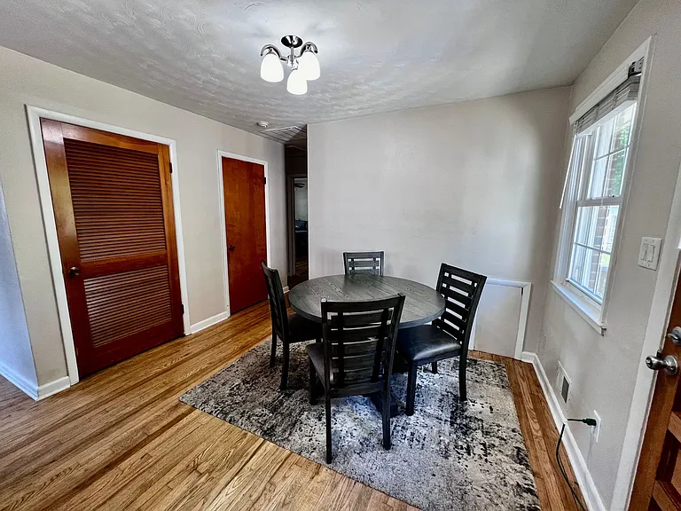 1114 Woodland Terrace Dr — Photo 8