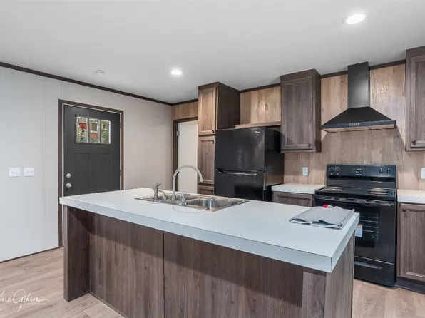 1070 Scarpengo Rd, Shreveport, LA 71107