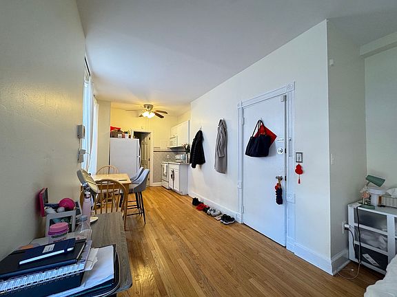 3rd image of 59 Trumbull St APT 2