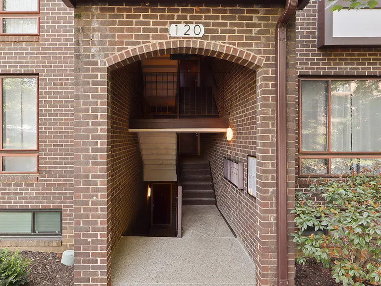 120 Roberts Ln #101 — Photo 1