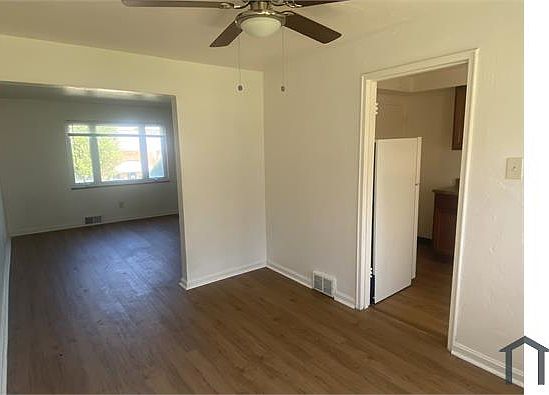 3rd image of 1685 Skyline Dr