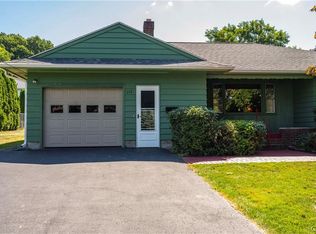 112 Copleigh Dr, Syracuse, NY 13209