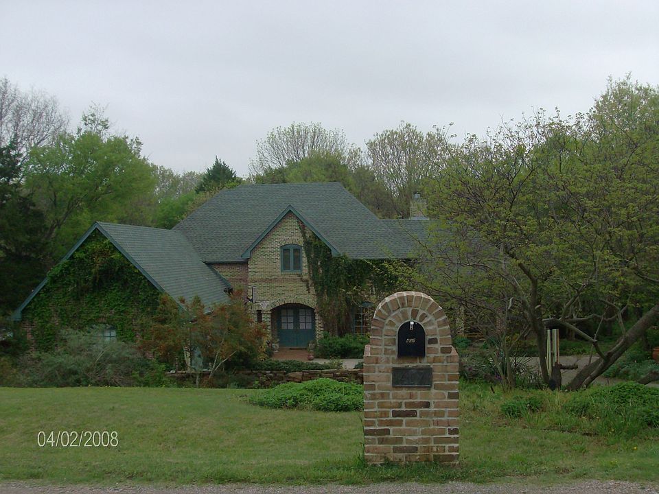 1st image of 407 Ovilla Oaks Dr