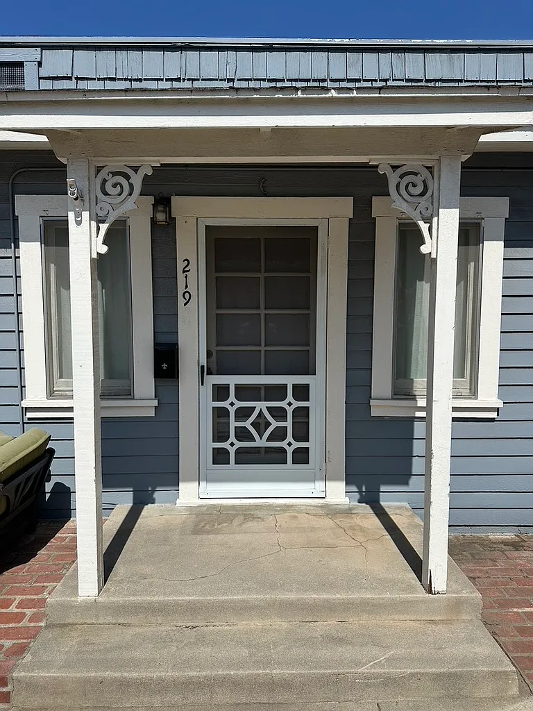 1 bed, 455 sqft, $2,100 — Photo 1