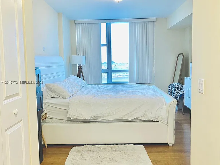 2641 N Flamingo Rd #706-N — Photo 24