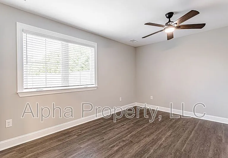 18 Alderly Way — Photo 17