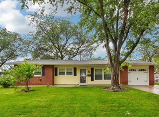 1096 Stratford Ln, Hanover Park, IL 60133