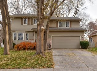 2733 67th St, Des Moines, IA 50322