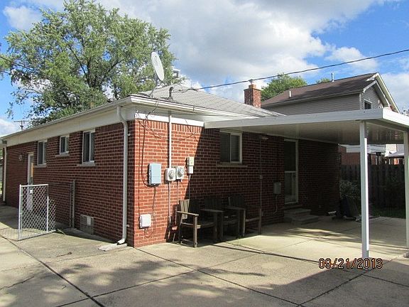 2nd image of 8643 Cardwell St