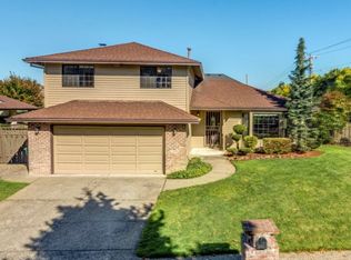 16873 NE San Rafael Dr, Portland, OR 97230