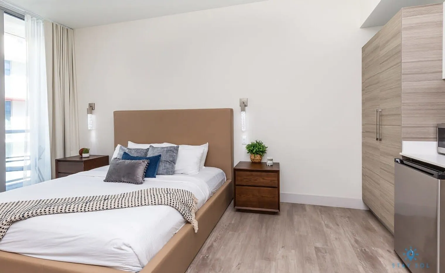 Studio, 1.0 bath, 398 sqft, $4,338 — Photo 3