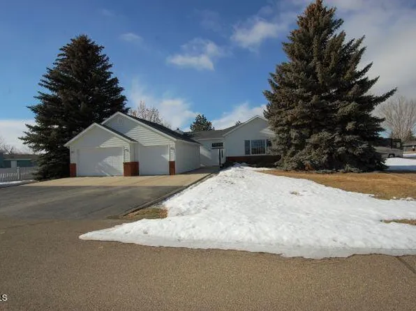 1049 Safflower Ln, Sidney, MT 59270