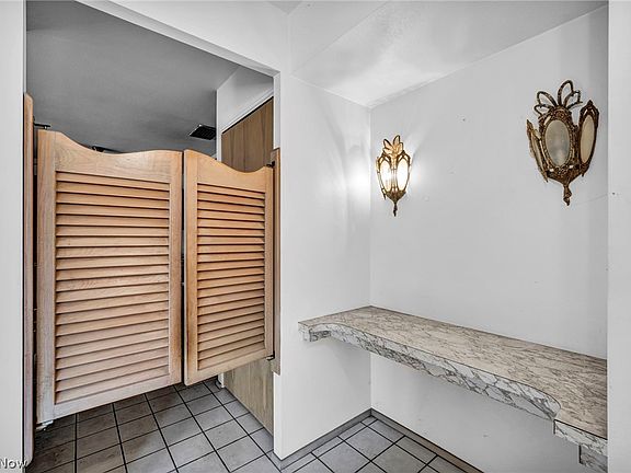 5th image of 24419 Ronan Rd