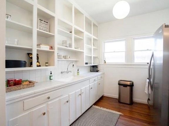 3rd image of 429 Hawthorne St APT 8
