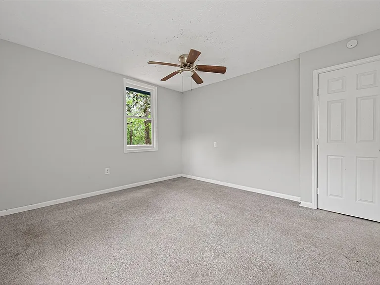 21146 Caney Dr — Photo 32