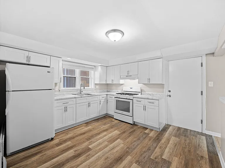734 Bellwood Ave #GE — Photo 1