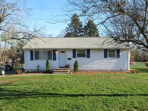2nd image of 12 Elaine Dr