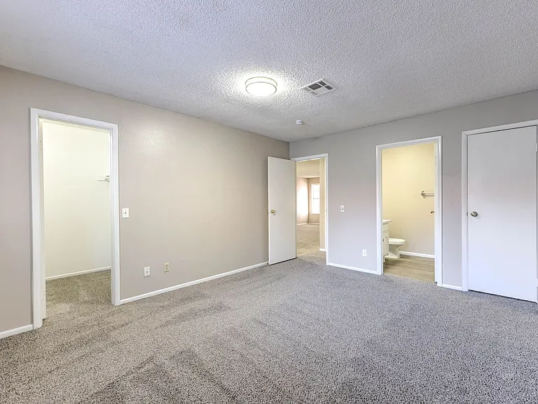6647 W Tropicana Ave #102 — Photo 5