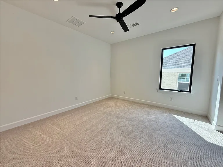 4423 Emerson Ave — Photo 15