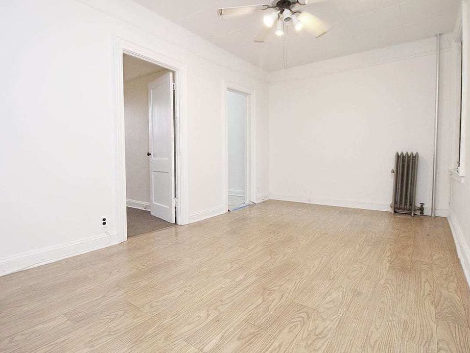 2nd image of 4309 Ditmars Blvd APT 2A