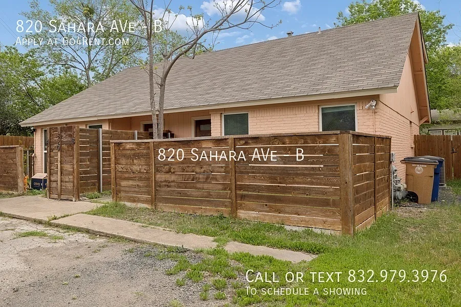 Building Photo - 820 Sahara Ave #B